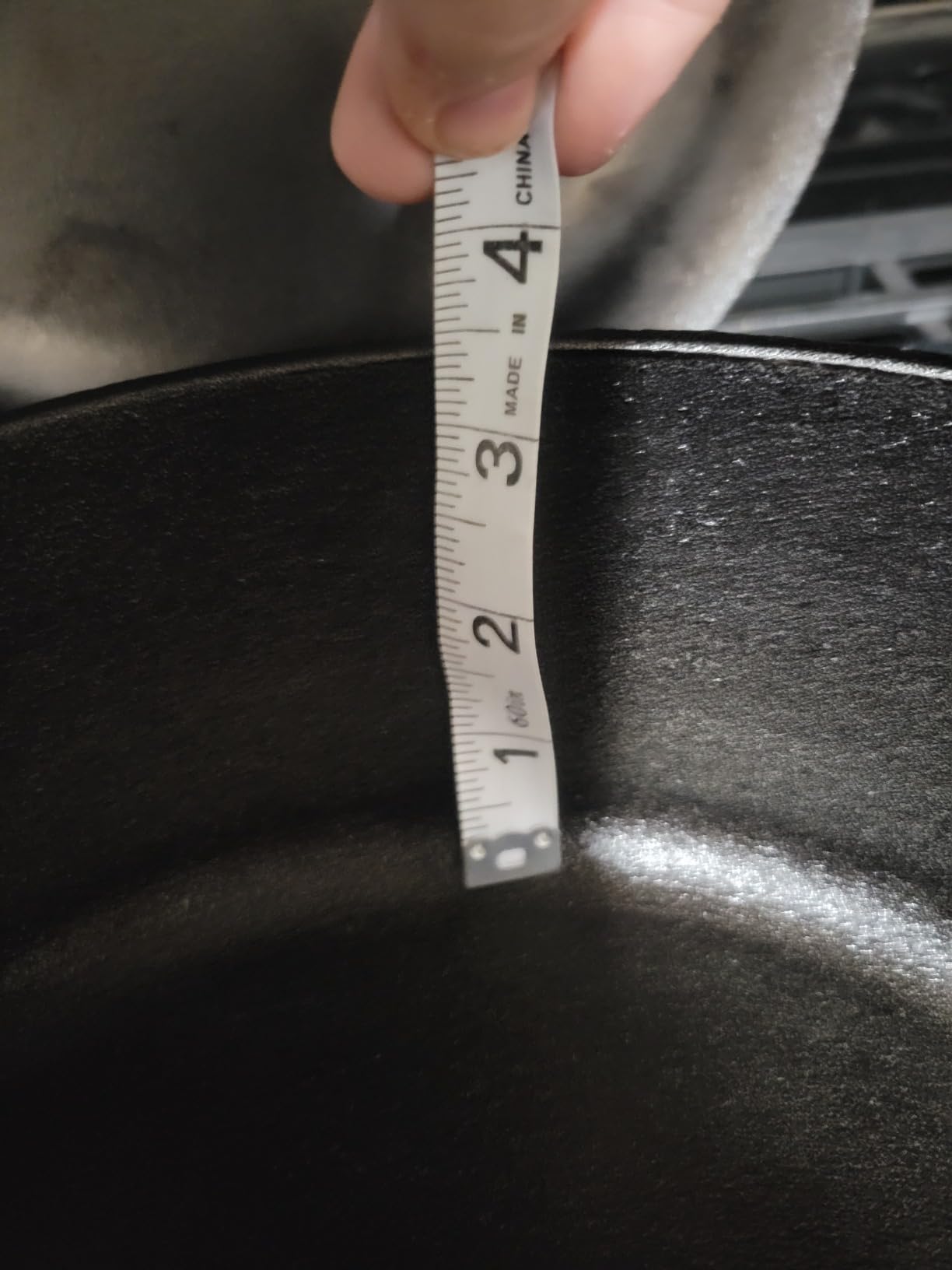 Lodge Cast Iron Covered Deep Skillet - Pre-Seasoned Deep Cast Iron Skillet with Lid - Heavy-Duty Family Size Frying Pan for Braising, Sautéing, Grilling & Everyday Cooking - 5 Quart customer photo 2