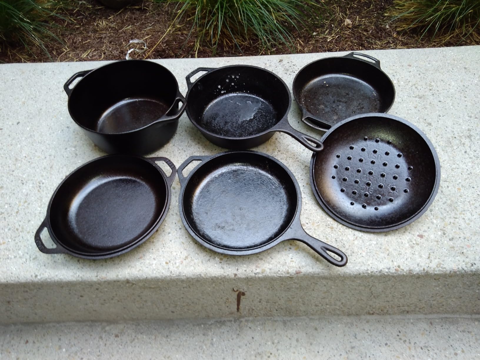 Lodge Pre-Seasoned 2-in-1 Cast Iron Combo Cooker - 3.2 Quart Deep Pot Cooker + 10.25 Inch Frying Pan - Use in the Oven, on the Stove, Grill, or Over a Campfire - Use to Sear, Sauté, Broil, Fry- Black - Customer Photo 2