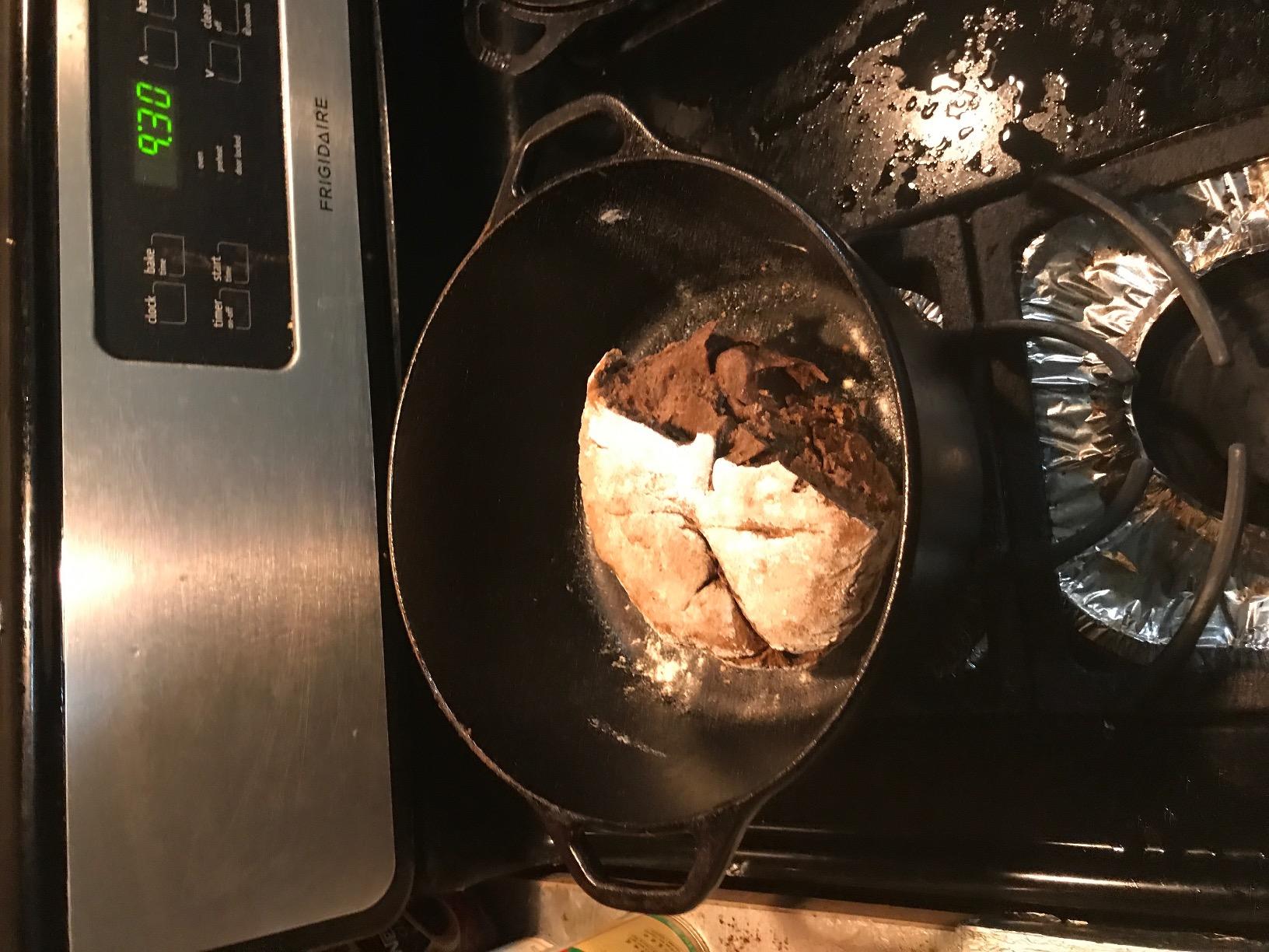 Lodge 5 Quart Cast Iron Double Dutch Oven – Pre-Seasoned – Lid Converts to 10.25