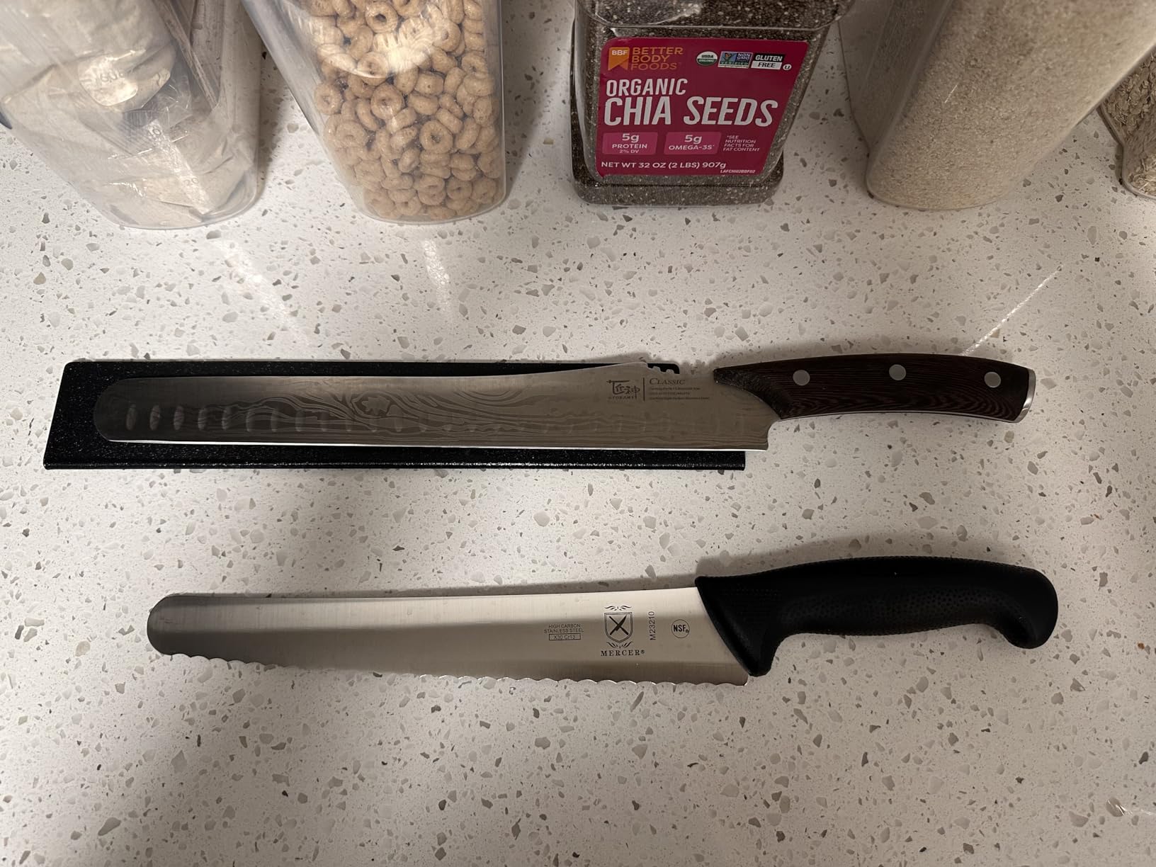 Mercer Culinary M23210 Millennia Black Handle, 10-Inch Wide Wavy Edge, Bread Knife - Customer Photo 1