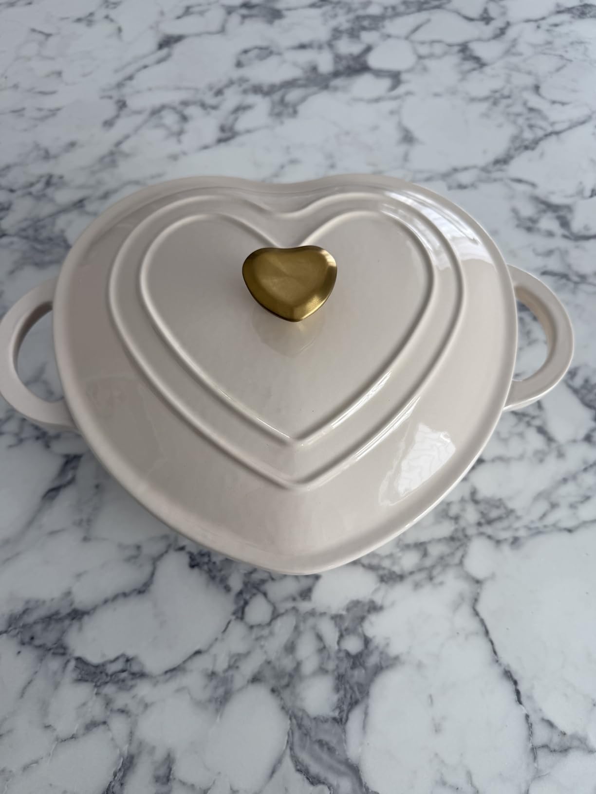 Paris Hilton Enameled Cast Iron Dutch Oven Heart-Shaped Pot with Lid, Dual Handles, Works on All Stovetops, Oven Safe to 500°F, 2-Quart, Pink - Customer Photo 5