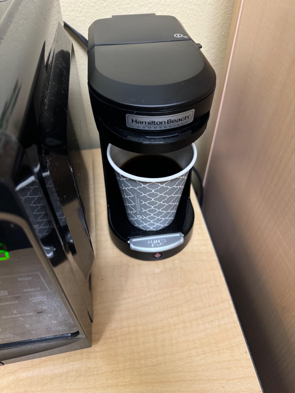 Hamilton Beach Commercial 1 Cup Pod Coffeemaker, Black, Single Serve Coffee Brewer, HDC200B - Customer Photo 2