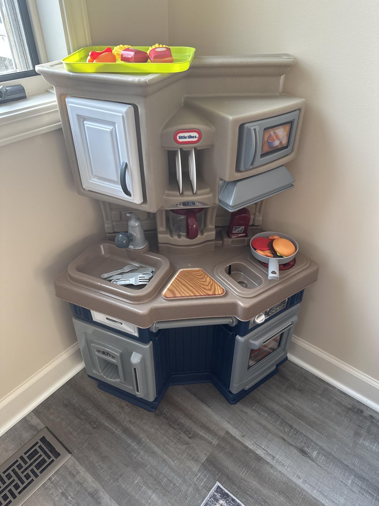 Little Tikes Super Chef Kitchen Blue & Cream, 14.00 l x 28.00 w x 40.00 h inches - Customer Photo 4