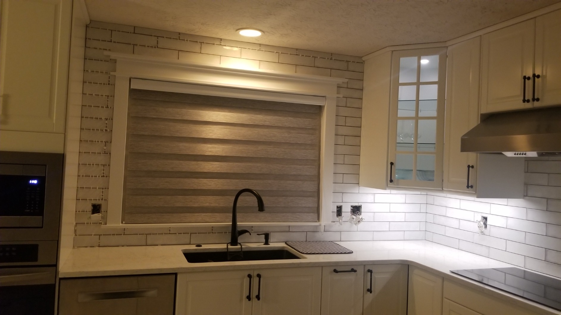 Pfister Pfirst Series Kitchen Sink Faucet with Pull Out Sprayer, Single Handle, Mid Arc, White Finish, G13310WW - Customer Photo 2
