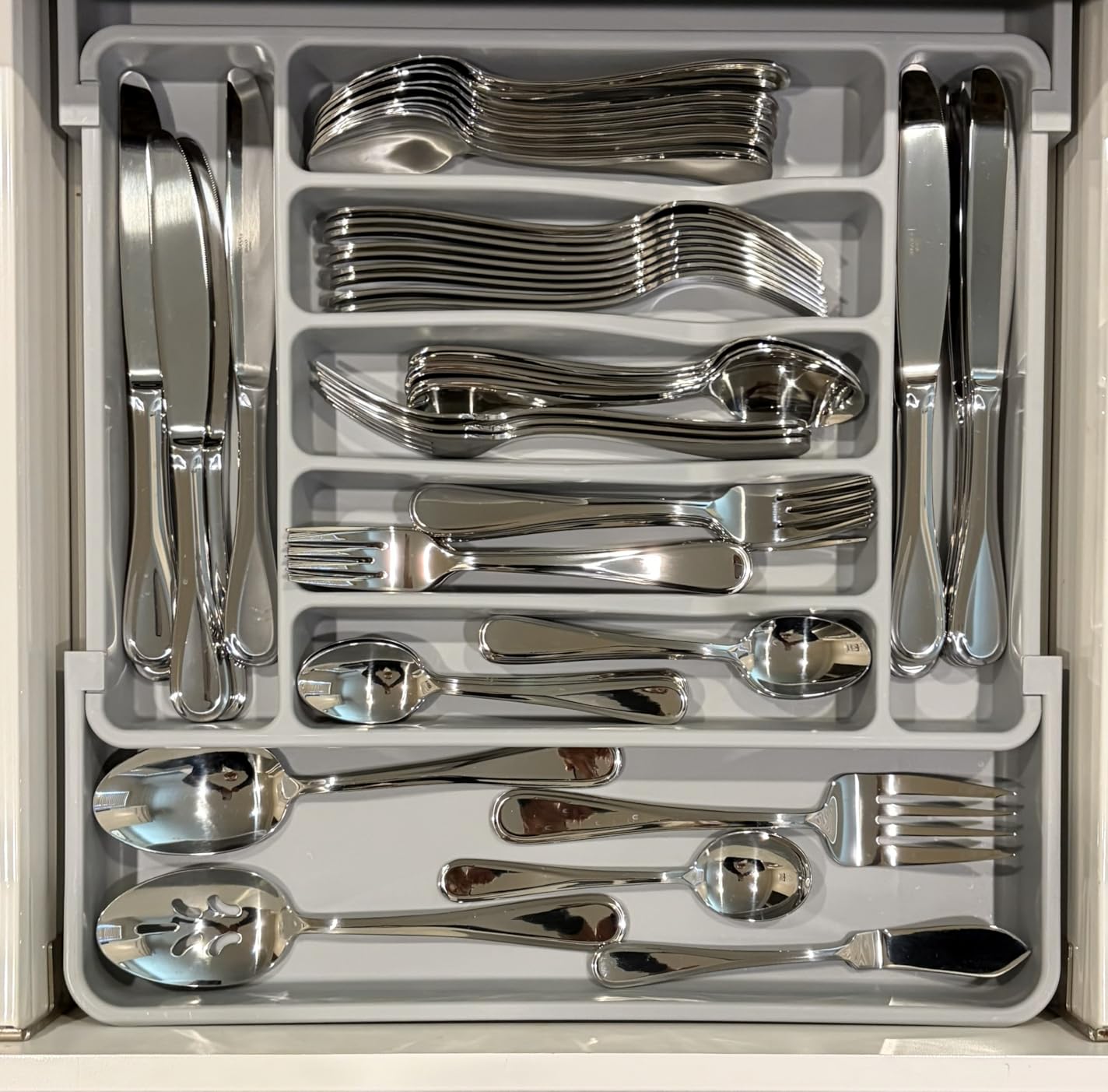 Mikasa Harmony 65-Piece 18/10 Stainless Steel Flatware Set, Service for 12, Polished Silverware with Serving Utensils, Dishwasher Safe - Customer Photo 0