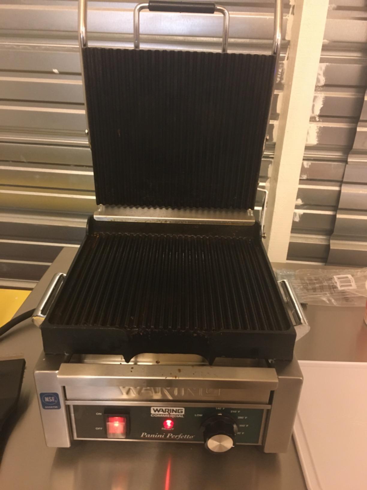 Waring Commercial WPG150 Compact Italian-Style Panini Grill, 120-volt, Silver Customer Review Waring Commercial WPG150 Compact Italian-Style Panini Grill, 120-volt, Silver - Customer Photo 1