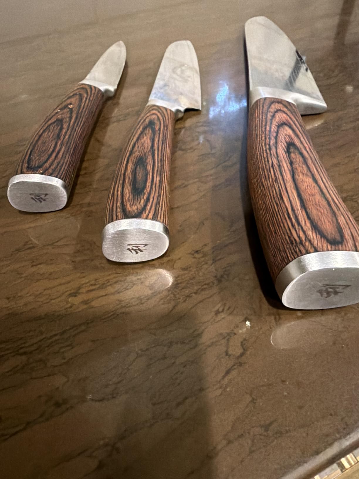 Wakoli EDIB 4-Piece Damascus Knife Set – Professional Chef Knives Set with VG10 Core Blades, 67-Layer Damascus Steel and Ergonomic Pakkawood Handles – Premium Kitchen Knives in Elegant Gift Box - Customer Photo 3