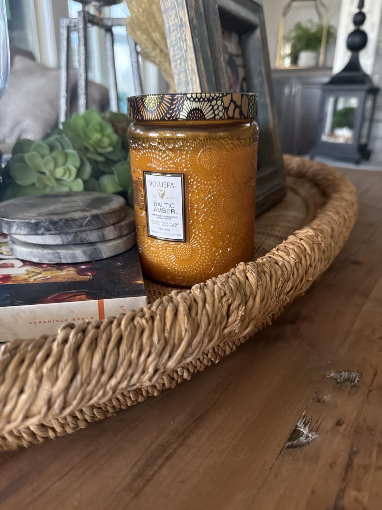 Voluspa Baltic Amber Candle, 18 oz, Coconut Wax Blend, Scented Candles for Home, 100 Hour Burn Time, Candle Jar - Customer Photo 2