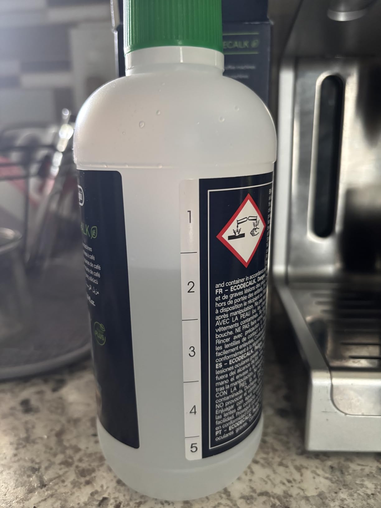 De'Longhi EcoDecalk Descaler, Universal Descaling Solution for Coffee & Espresso Machines, 16.90 oz (5 uses) Customer Review De'Longhi EcoDecalk Descaler, Universal Descaling Solution for Coffee & Espresso Machines, 16.90 oz (5 uses) - Customer Photo 3