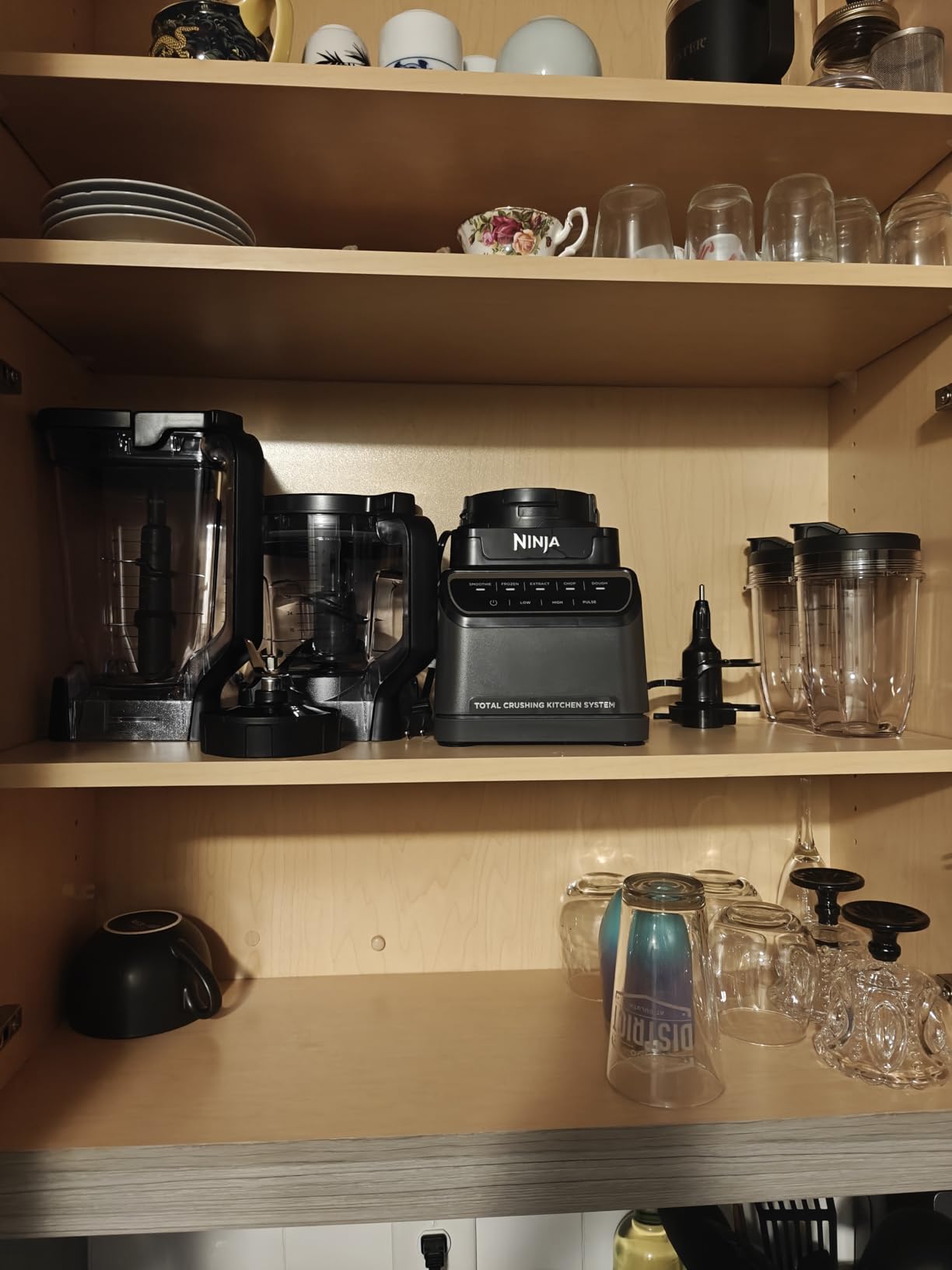 Ninja Kitchen System (BL770) | All-in-One Food Processor & Blender, 1500W, 72-oz Pitcher, (2) 16-oz To-Go Cups & 8-Cup Bowl | Black customer photo 2