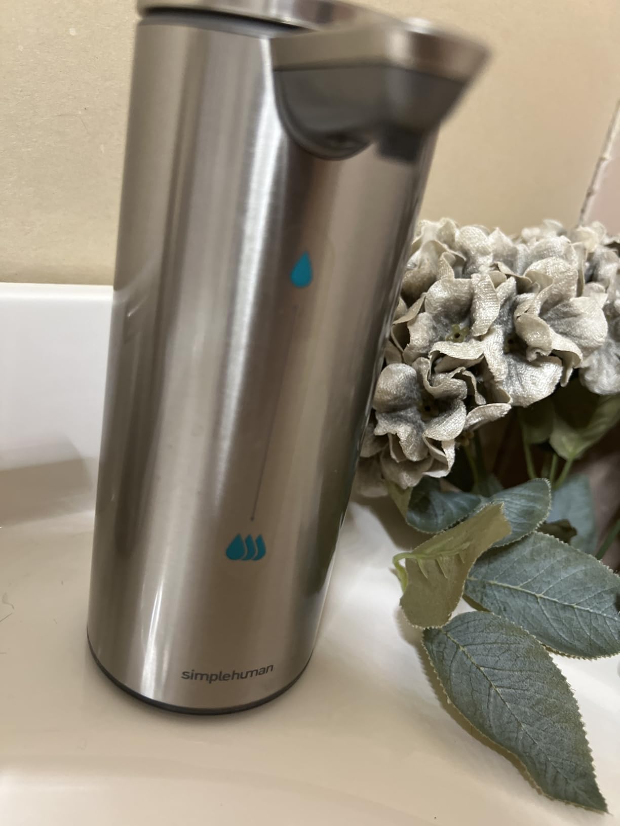 simplehuman 8 oz. Touch-Free Sensor Liquid Soap Pump Dispenser with Soap Sample, Brushed Nickel - Customer Photo 2