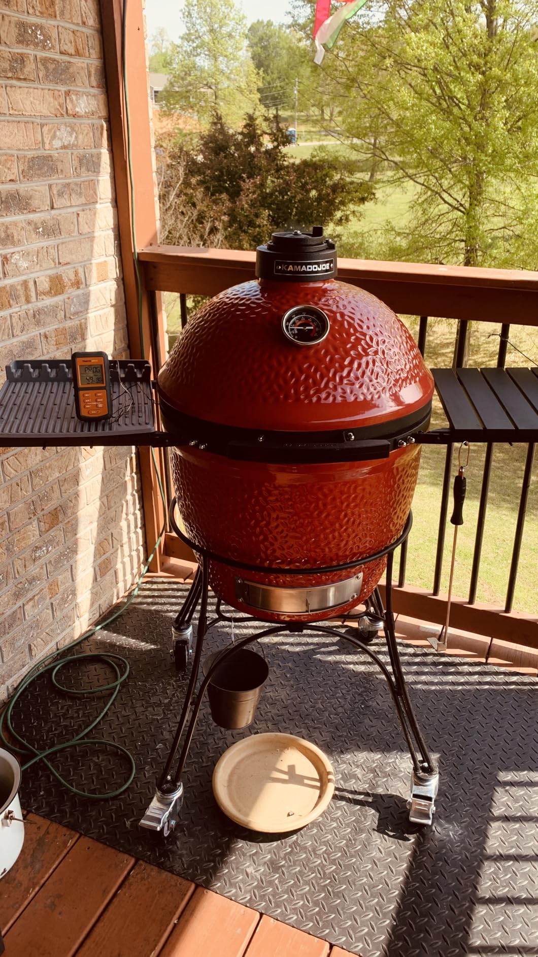 Kamado Joe Classic Joe I Premium 18-inch Ceramic Charcoal Grill and Smoker in Red with Cart, Side Shelves, Grill Gripper, and Ash Tool. 250 Cooking Square Inches, 2 Tier Cooking System, Model KJ23RH - Customer Photo 1