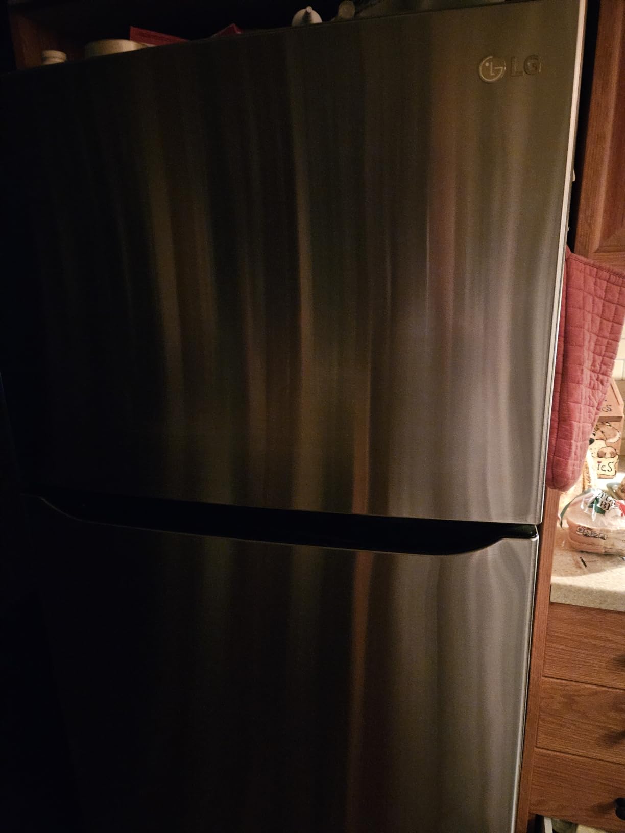 Weiman Stainless Steel Cleaner & Polish, 2 Pack, Anti Fingerprint Spray Stainless Steel Cloth, Water Spots & Grease, No Streaks or Residue, Safe for Metal Polish, Chrome, Appliances, Sinks & Grills customer photo 1