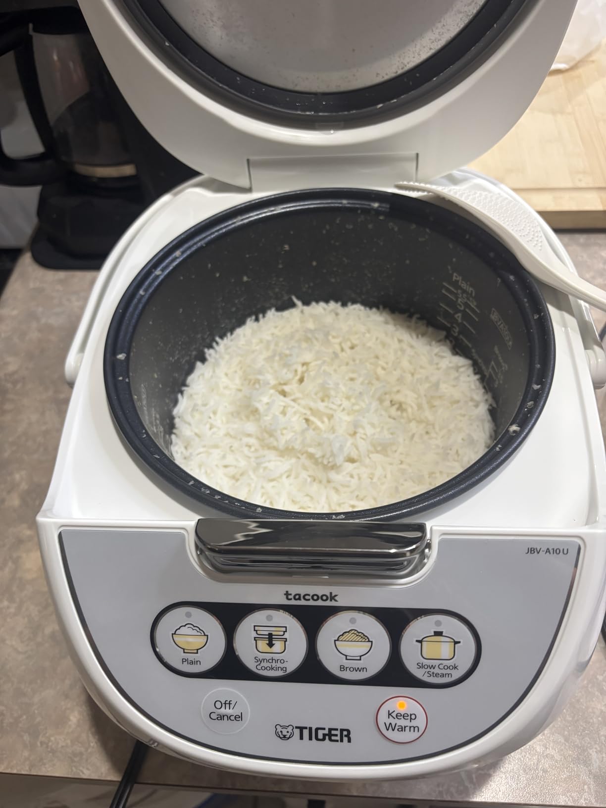 TIGER JBV-A10U 5.5-Cup (Uncooked) Micom Rice Cooker and Warmer with Tacook Food Steamer Cooking Tray Technology, White - Customer Photo 5