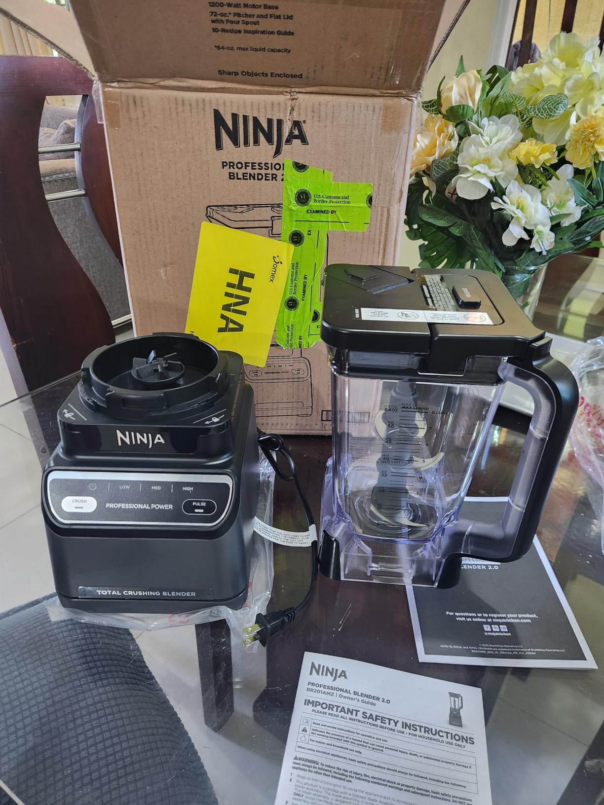 Ninja Professional Blender 1000W, Total Crushing Technology- Smoothies, Ice Crushing & Frozen Fruit, Full-Size Countertop Blender, 72-oz. Pitcher, Black & Grey, BL610 - Customer Photo 2