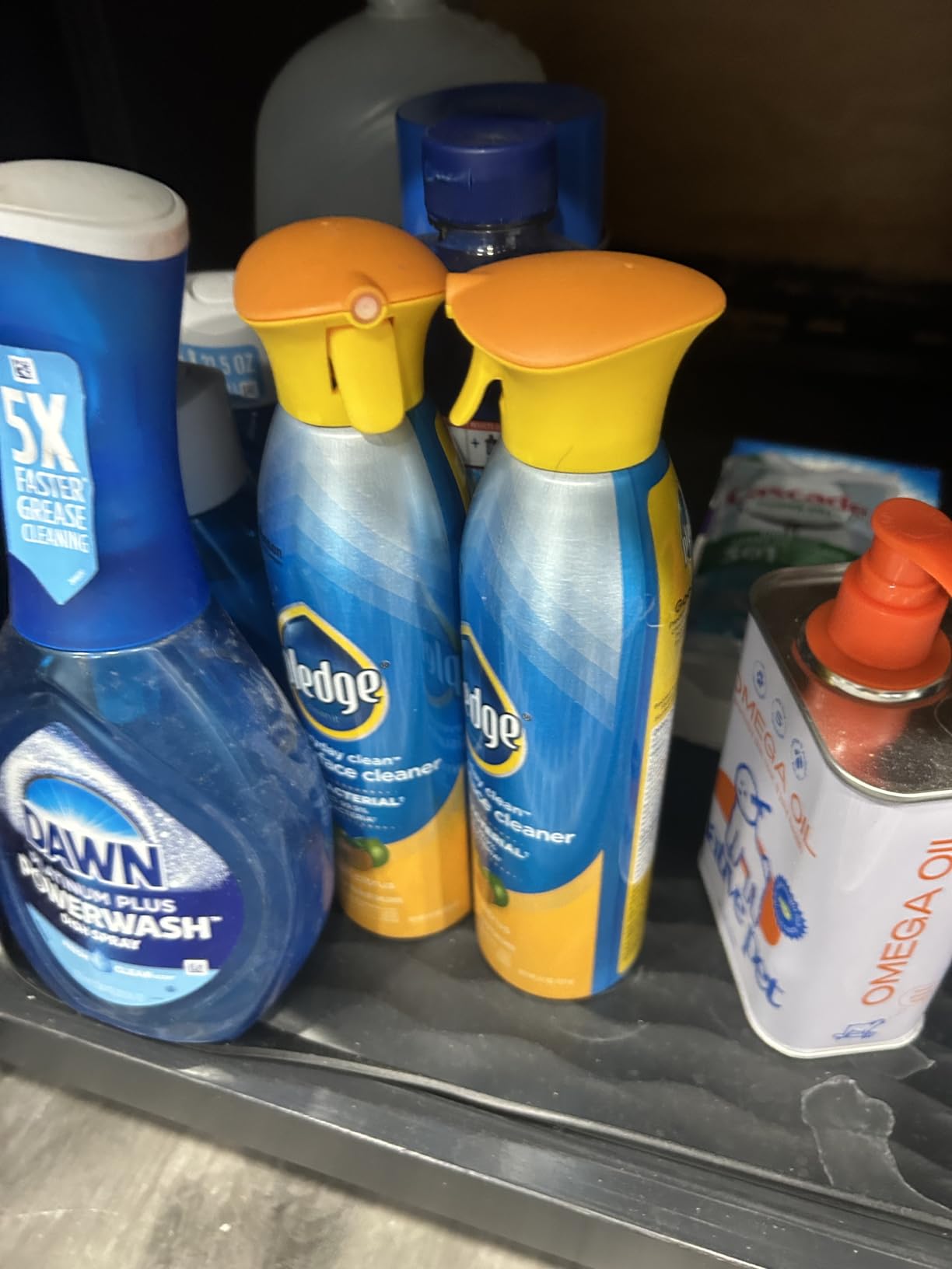 Pledge Antibacterial Multisurface Cleaner Spray, Fresh Citrus Scent, 9.7oz - Customer Photo 1