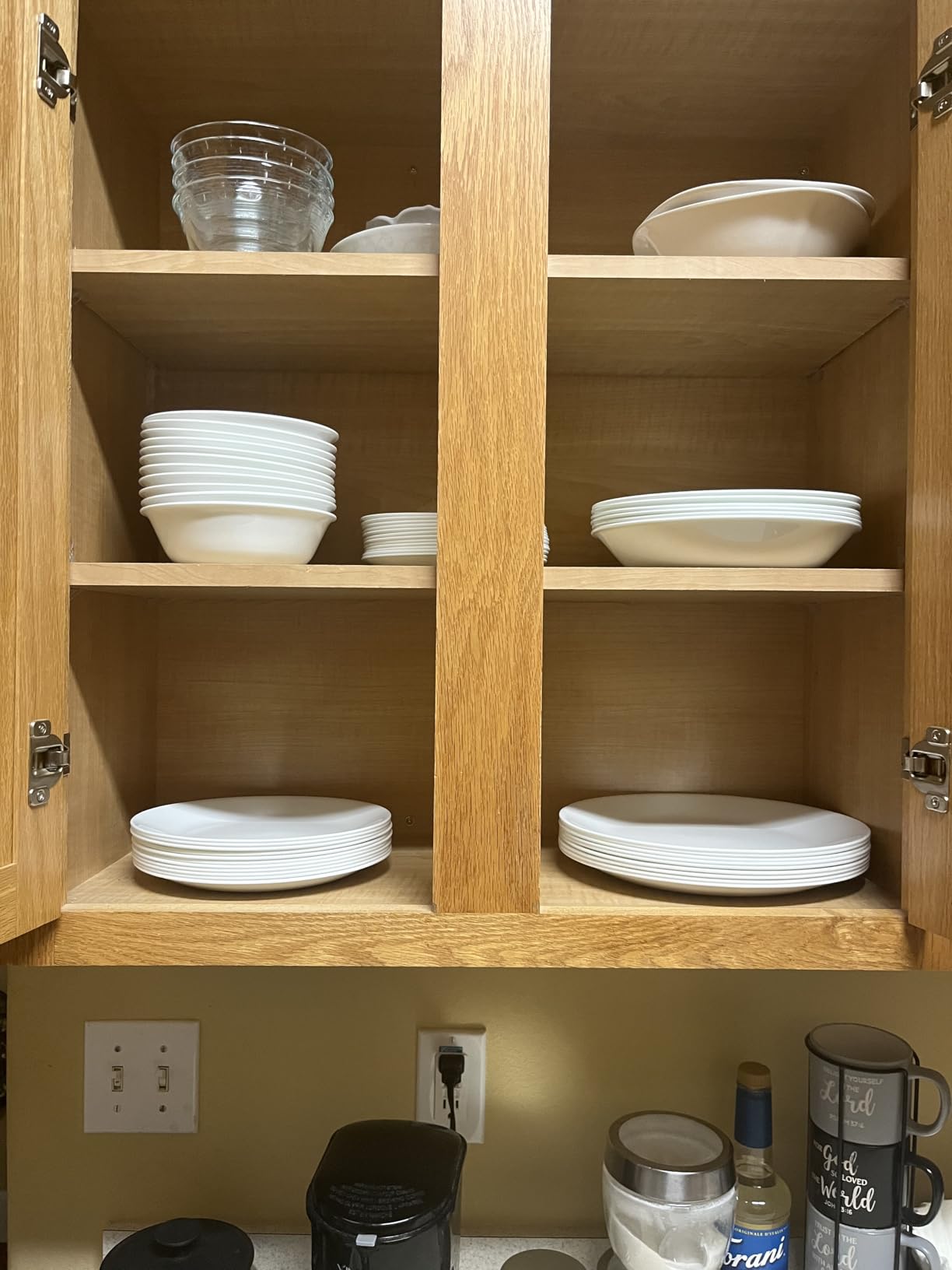 Corelle Vitrelle 18-Piece Service for 6 Dinnerware Set, Triple Layer Glass and Chip Resistant, Lightweight Round Plates and Bowls Set, Winter Frost White customer photo 1