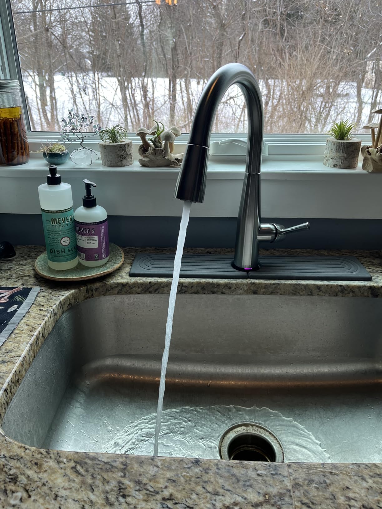 Delta Essa Brushed Nickel Touch Kitchen Faucet with Pull Down Sprayer, Modern Single Hole Touch On Kitchen Sink Faucet, Single Handle, Arctic Stainless 9113T-AR-DST - Customer Photo 2