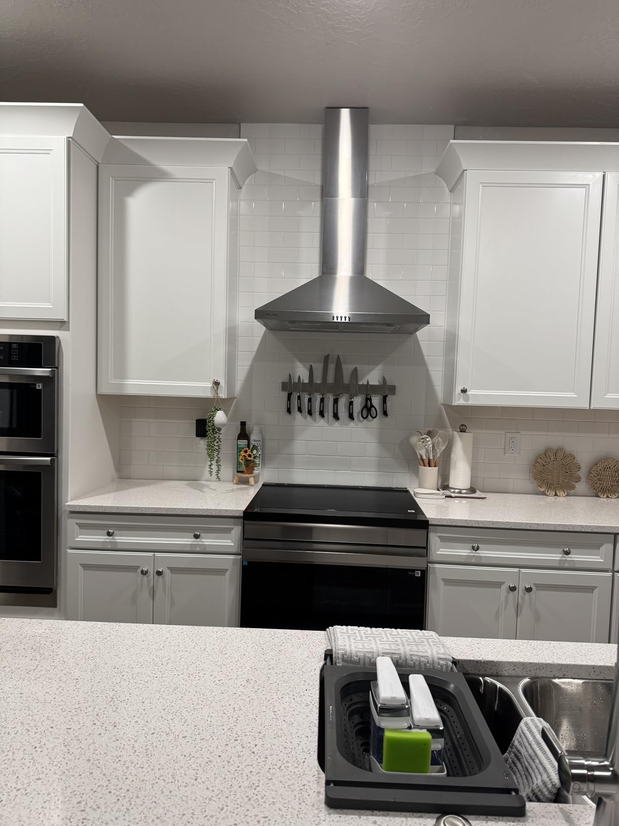 Modern Innovations 16 Inch Stainless Steel Magnetic Knife Bar with Multi-Purpose Functionality as a Knife Holder, Knife Strip, Magnetic Tool Organizer, Art Supply Organizer & Home Organizer customer photo 2