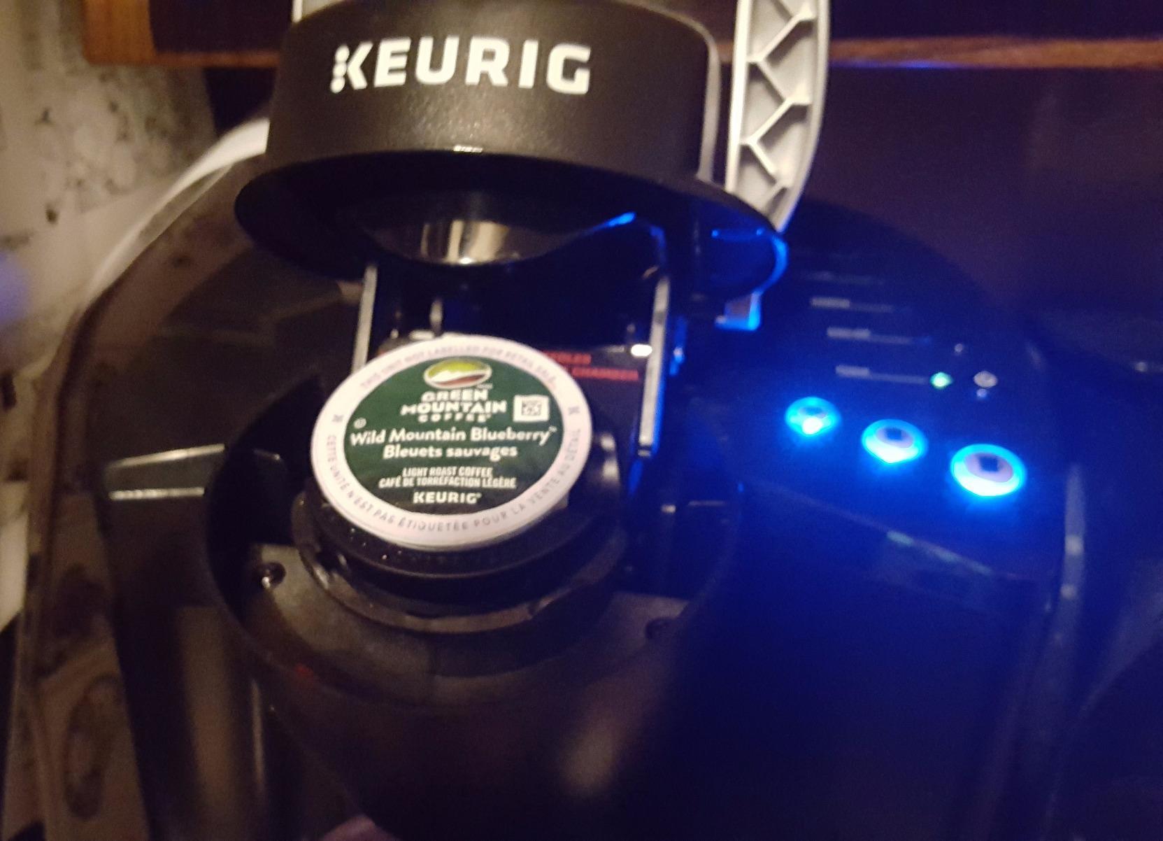 Keurig K-Classic Single Serve K-Cup Pod Coffee Maker, with 3 Brew Sizes, 48oz Removable Reservoir, Black - Customer Photo 1