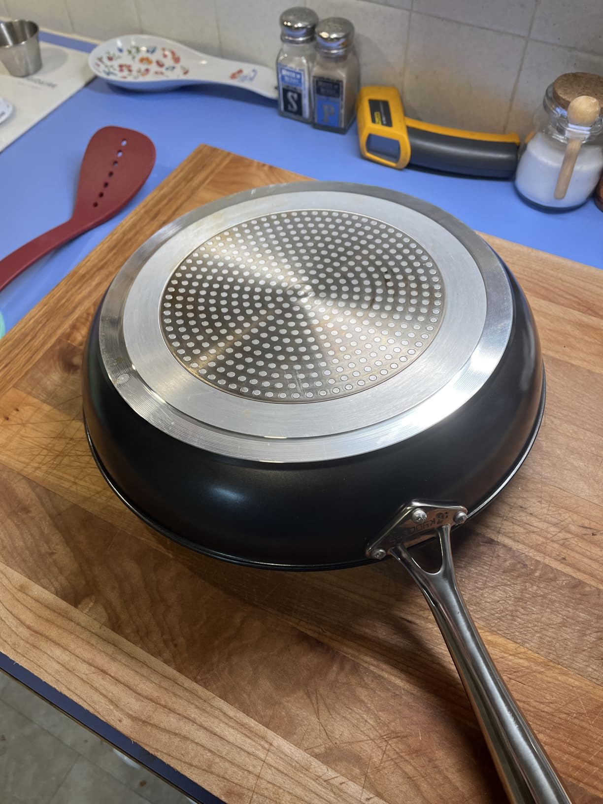 KYOCERA Ceramic Frying Pan with Ceramic Non-Stick Coating, 12 inches, PFAS/PTFE Free, Stainless Steel Handle, Suitable for All Stove Types - Customer Photo 1