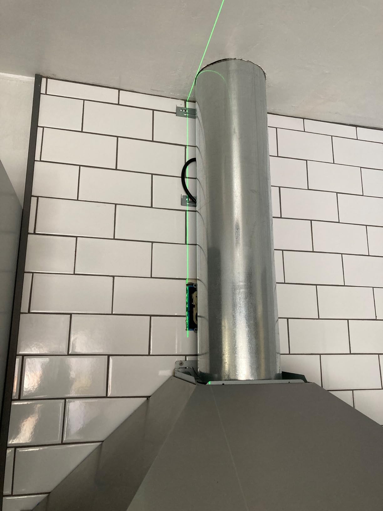 COSMO COS-63175S 30 in. Vista Collection 380 CFM Ducted Wall Mount Range Hood, Touch Controls, LED Lights, Stainless Steel Customer Review COSMO COS-63175S 30 in. Vista Collection 380 CFM Ducted Wall Mount Range Hood, Touch Controls, LED Lights, Stainless Steel - Customer Photo 1
