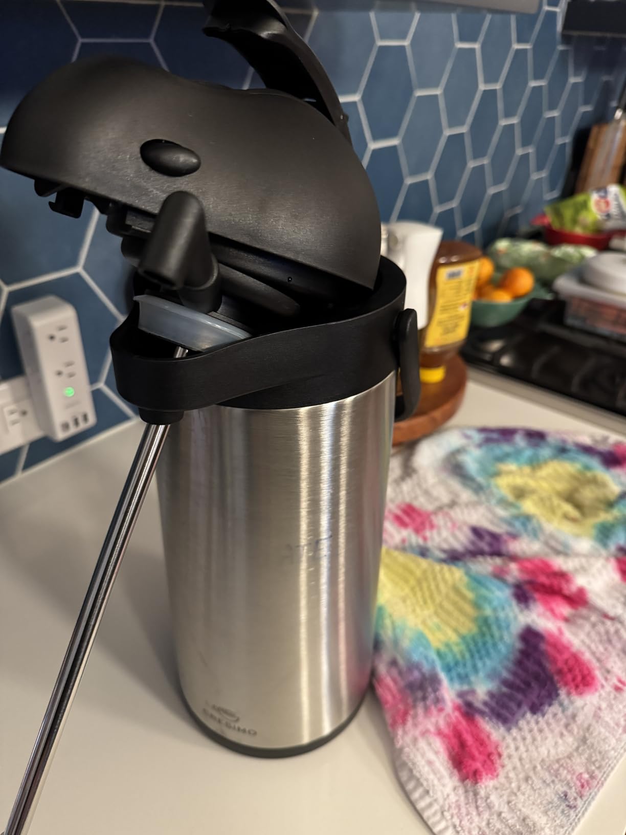 Cresimo Thermal Coffee Carafe 68oz / 2L - 12 Hours Hot Beverage Dispenser, Insulated Stainless Steel Carafe for Liquids, Coffee Carafes For Keeping Hot Water Dispenser for Parties - Large Tea Flask customer photo 2