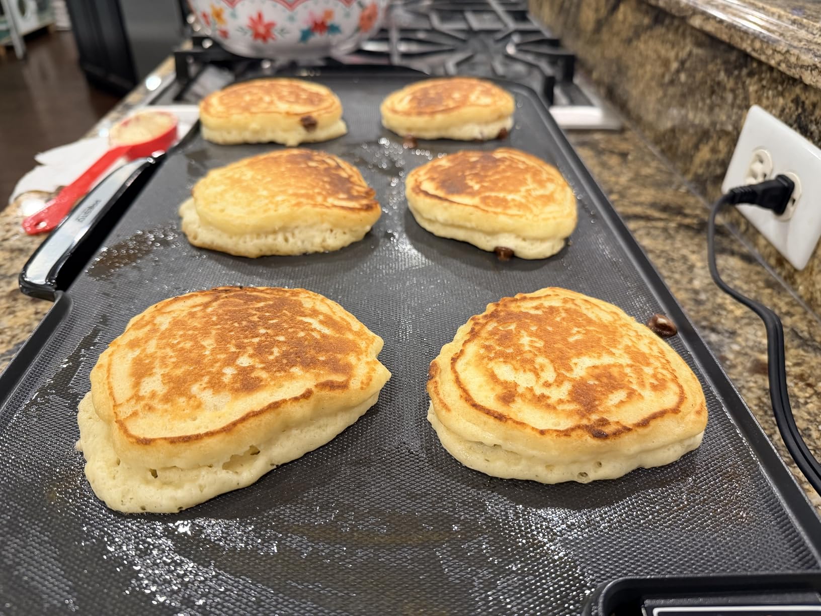 Presto 07062-22-Inch Ceramic Removable Handles Electric Griddle, Grey Ceramic - Customer Photo 1