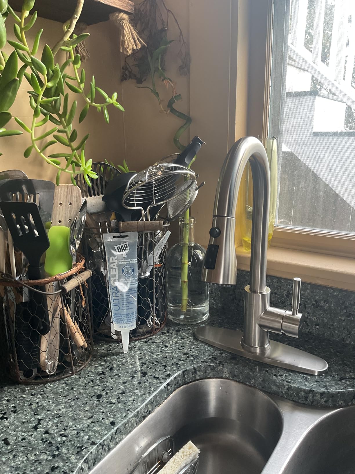 WEWE Single Handle High Arc Brushed Nickel Pull Out Kitchen Faucet,Single Level Stainless Steel Kitchen Sink Faucets with Pull Down Sprayer,Suitable for Laundry Rv Bar customer photo 1