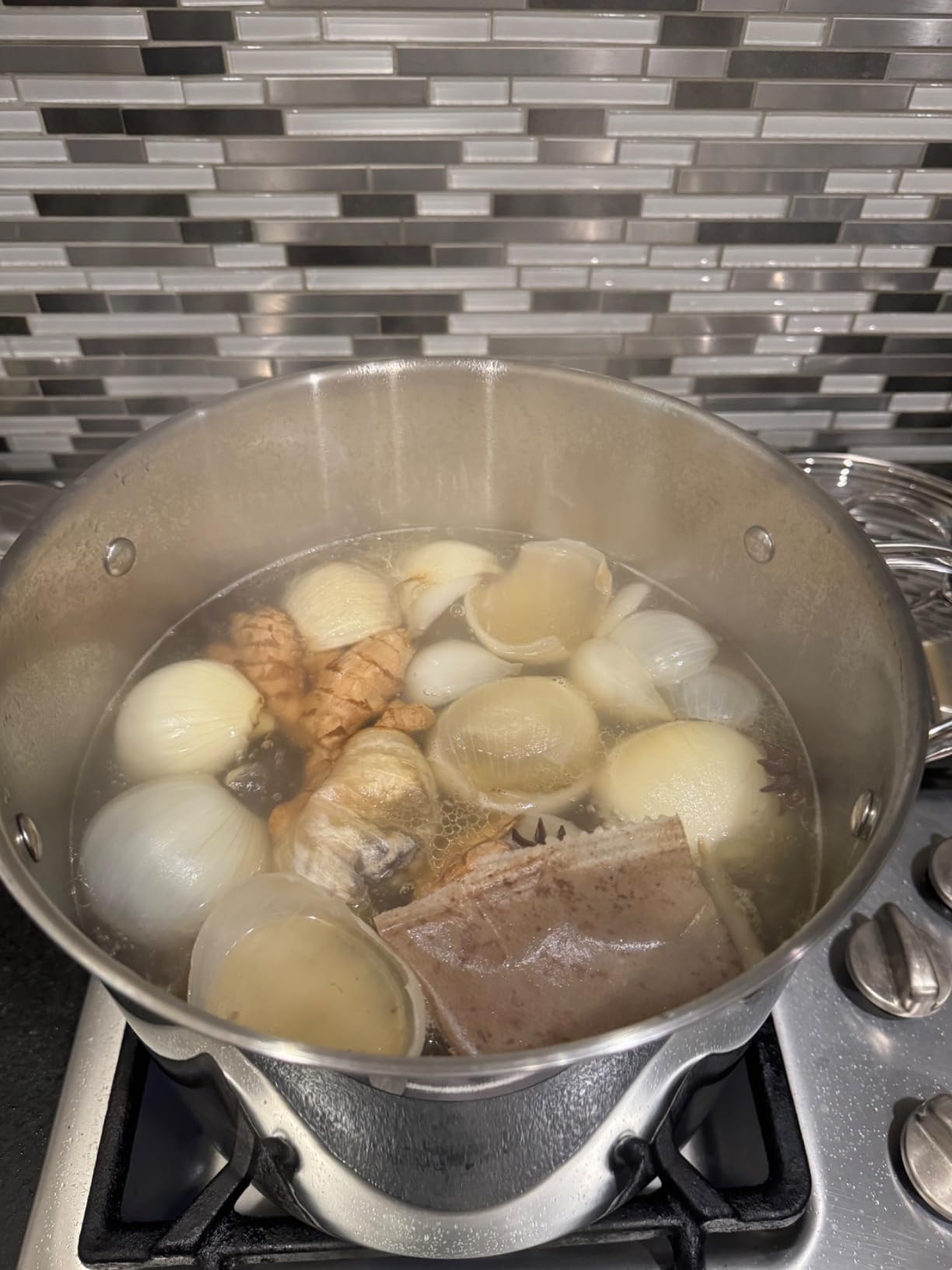 Cooks Standard 18/10 Stainless Steel Stockpot 8-Quart, Classic Deep Cooking Pot Canning Cookware with Stainless Steel Lid, Silver - Customer Photo 3
