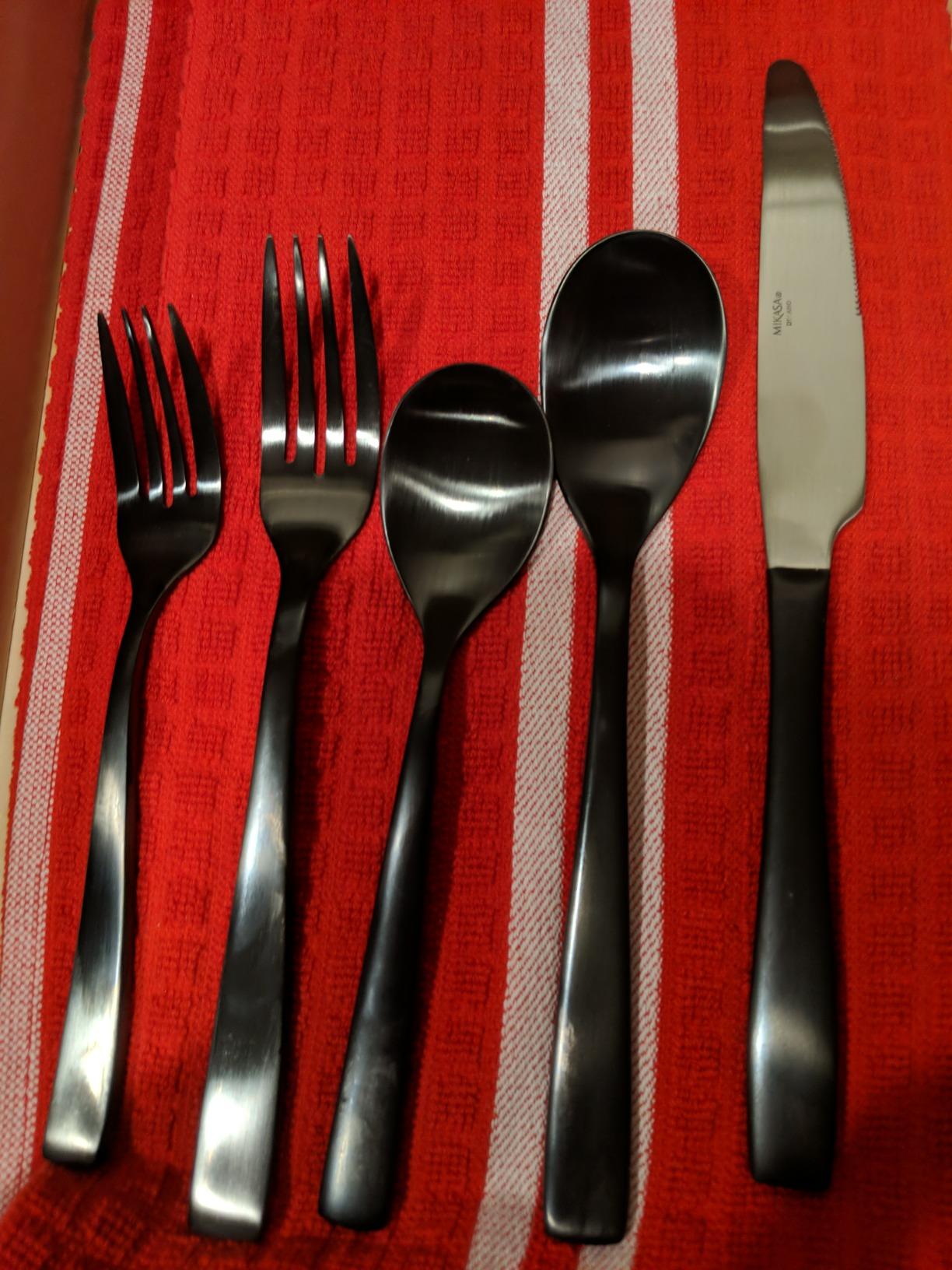 Mikasa Delano Gold Plated 20-Piece Stainless Steel Flatware Set, Service for 4 - Customer Photo 2