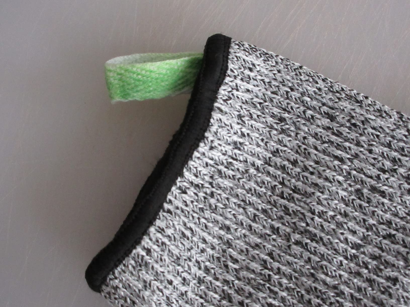 Dowellife Cut Resistant Gloves Food Grade Level 5 Protection, Safety Kitchen Cut Gloves for Chef Oyster Shucking Mandolin Knife Butcher Meat Cutting customer photo 1