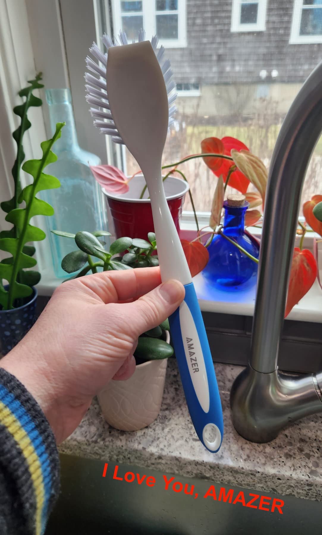 Amazer Dish Brush with Handle, 2 Pack Kitchen Scrub Brushes for Cleaning, Dish Scrubber with Stiff Bristles for Sink, Pots, Pans customer photo 1