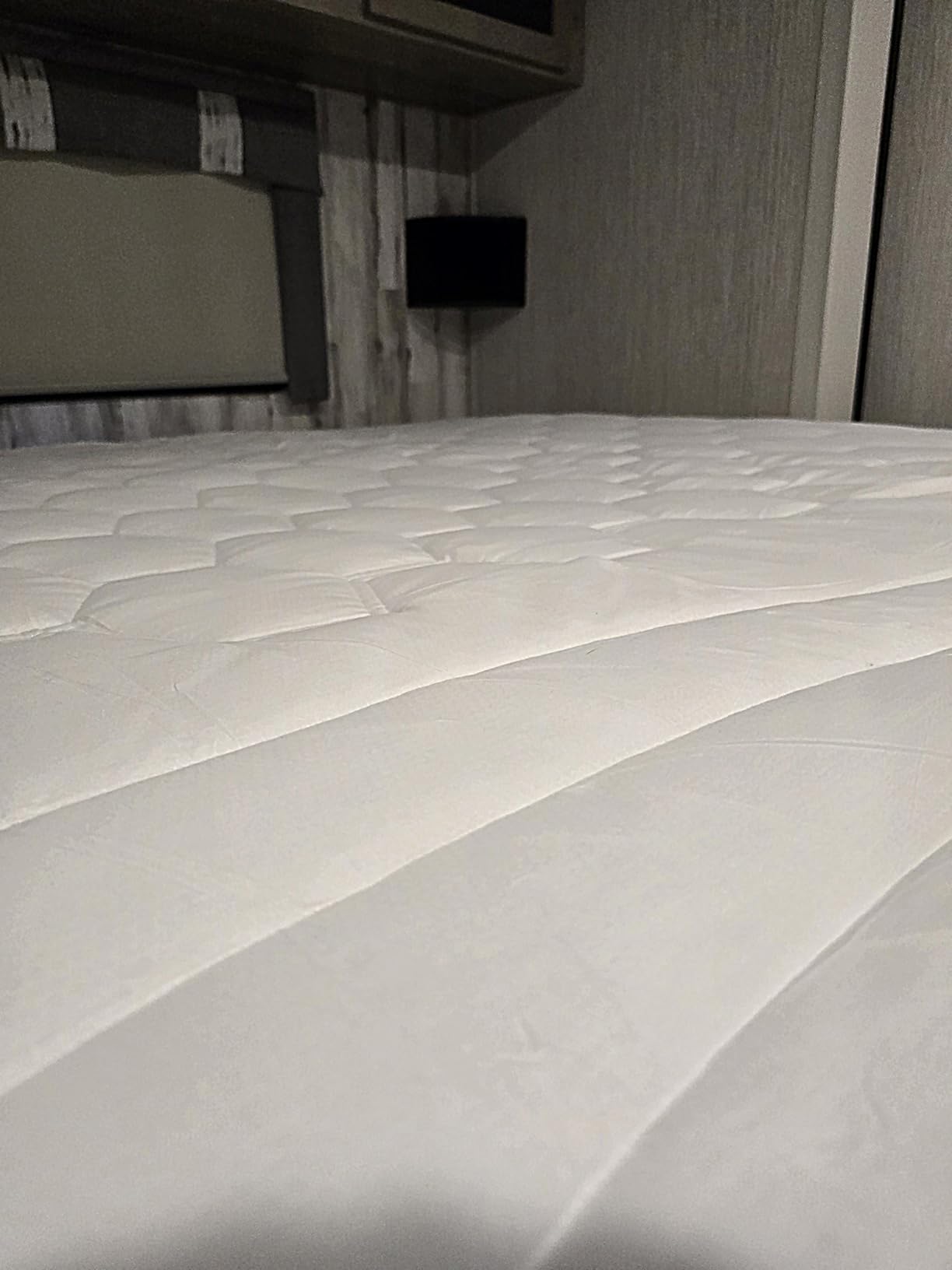 Bedsure Twin XL Mattress Pad - Soft Mattress Topper for College Dorm Room Essentials, Extra Long Twin Quilted Fitted Bed Cover Protector with 8-21 Inches Deep Pocket, Washable, White, 39x80 Inches - Customer Photo 1