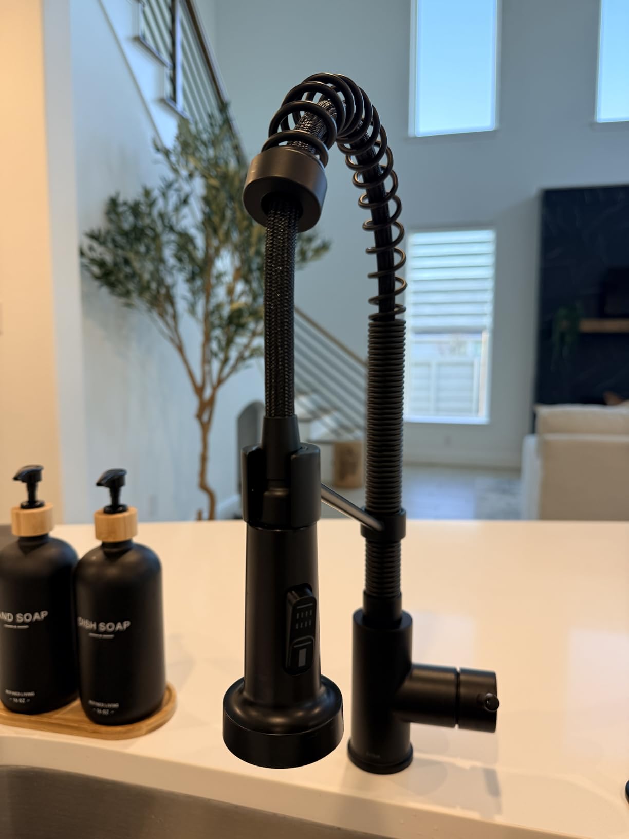 KRAUS Bolden Commercial Style 2-Function Single Handle Pull Down Kitchen Faucet in Matte Black, KPF-1610MB - Customer Photo 3