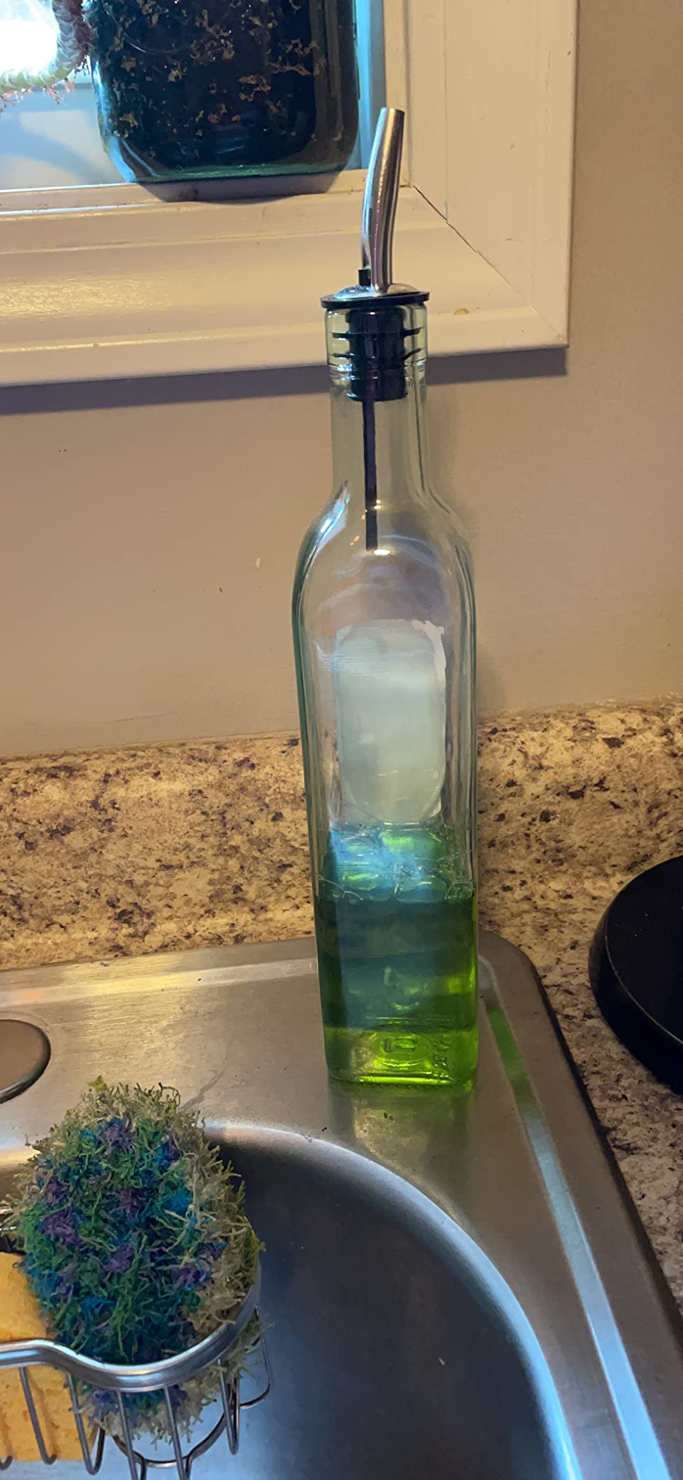 EHOMEA2Z Italian Glass Olive Oil Dispenser Bottle - 16 Oz, Oil and Vinegar Cruet with Stainless Steel Spout for Kitchen, Slight Green Tint (1, 473ml) - Customer Photo 3
