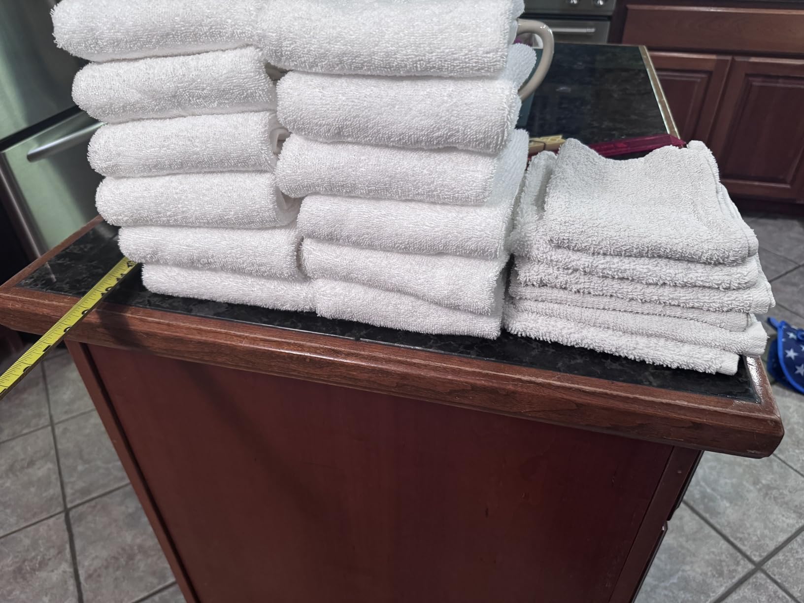 Amazon Basics Soft and Thick Cotton Hand Towels, 16 x 26 in, White, 12-Pack - Customer Photo 3