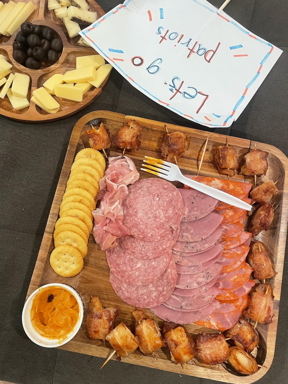 SMIRLY Charcuterie Large Bamboo Cheese Board Set for Serving - House Warming Gifts for New Home, Wedding, Bridal Shower & Birthday, for Women - Customer Photo 3