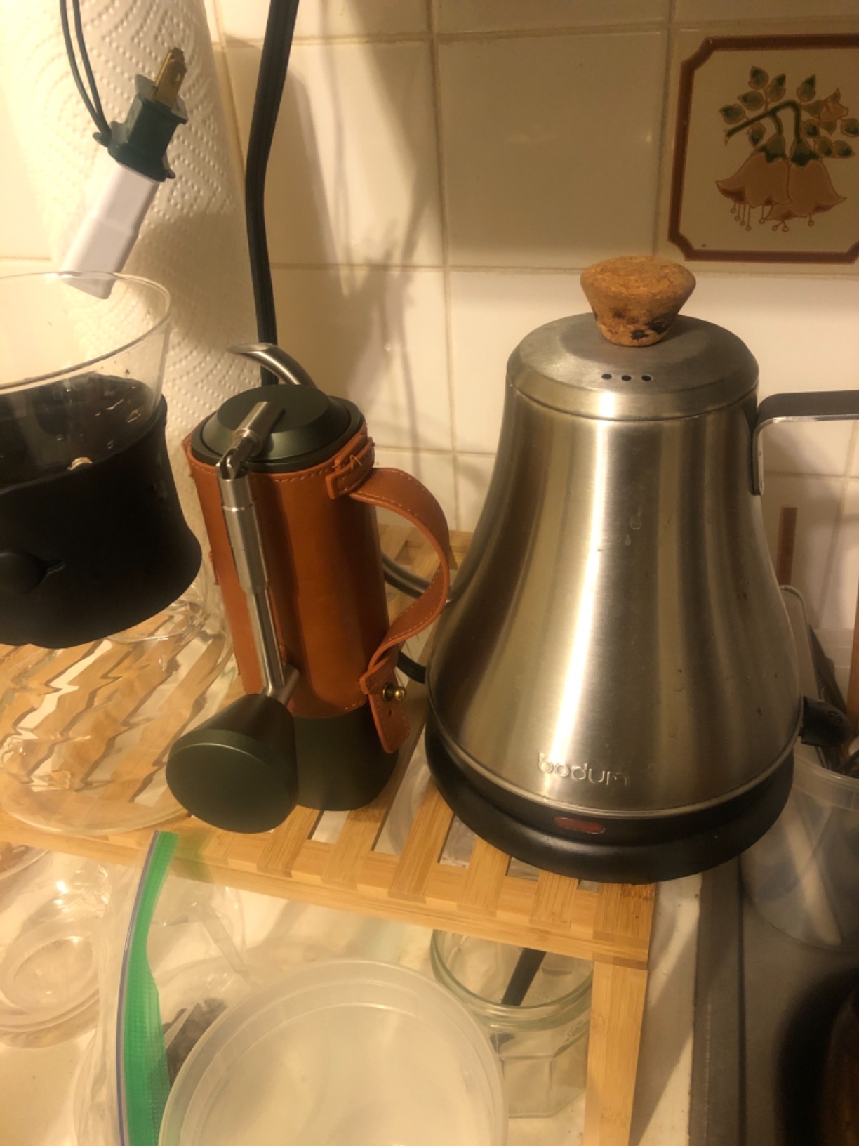 Bodum 27oz Bistro Gooseneck Electric Water Kettle, Pour Over Coffee & Tea, Stainless Steel, Matte Black - Customer Photo 3