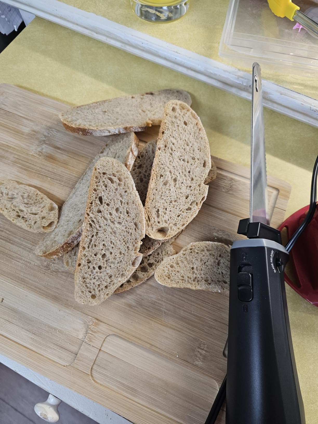 Cuisinart Electric Knife Set with Cutting Board, Electric Knife for Meat Slicing and Bread Slicing, Includes Bamboo Cutting Board for Kitchen and Serving Fork, CEK-41, Stainless Steel/Black customer photo 1