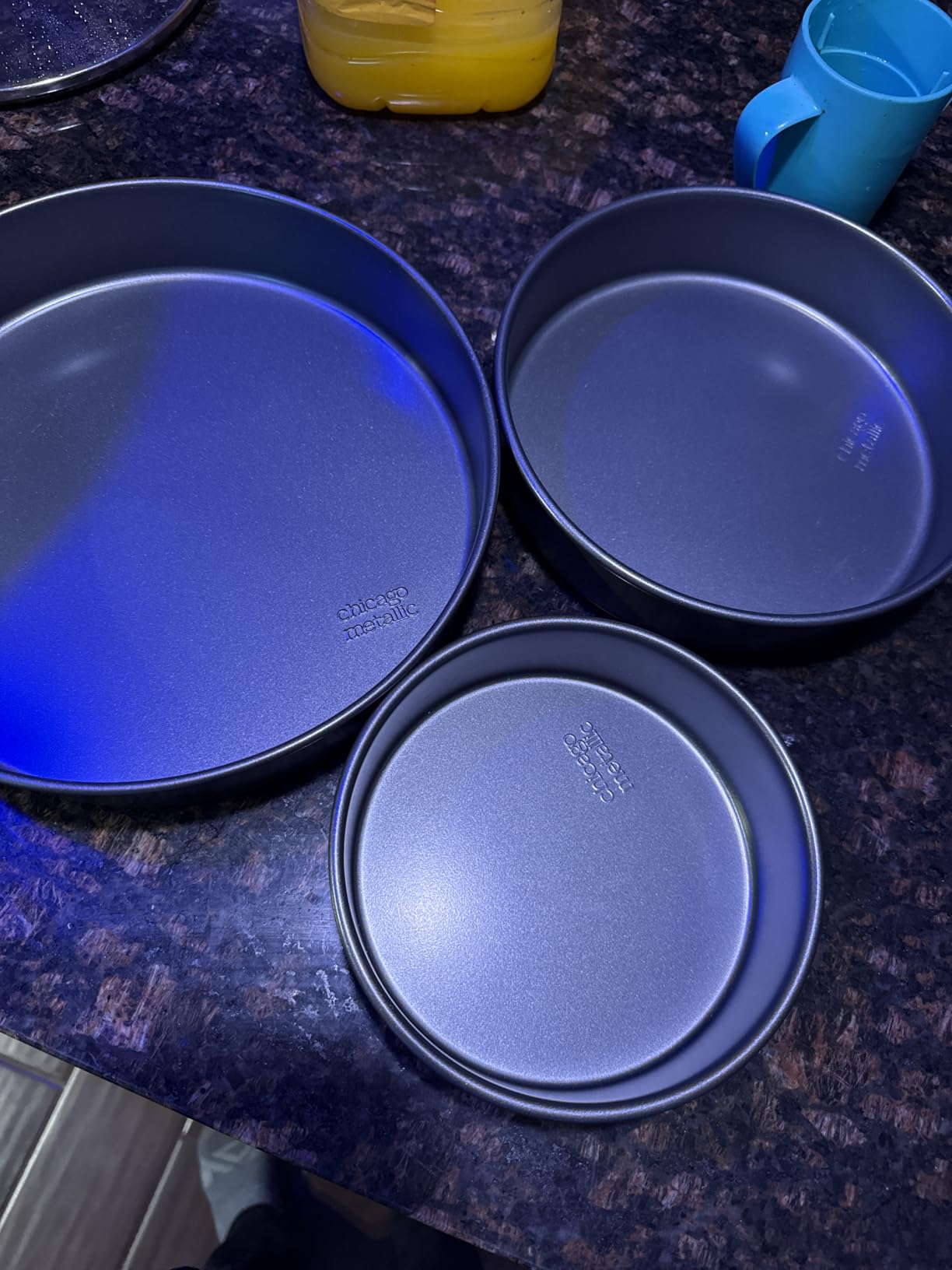 Chicago Metallic Professional 3-Piece Round Cake Pan Set - 6, 8, and 10 Inch Nonstick Carbon Steel Baking Pans, 2 Inches Deep, for Layered Celebration Cakes and Tiered Desserts customer photo 1