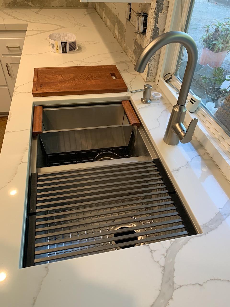 Ruvati 33-inch Workstation 60/40 Double Bowl Undermount 16 Gauge Stainless Steel Ledge Kitchen Sink - RVH8356 - Customer Photo 1