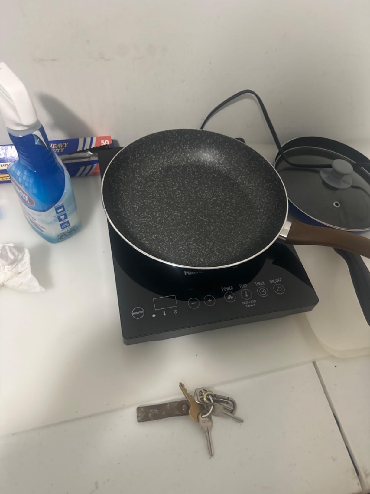 Hamilton Beach Portable Single Induction Cooktop Countertop Burner Hot Plate with Fast Heating Mode, 1800 Watts, 10 Temperature Settings up to 450F, Black (34104) - Customer Photo 4