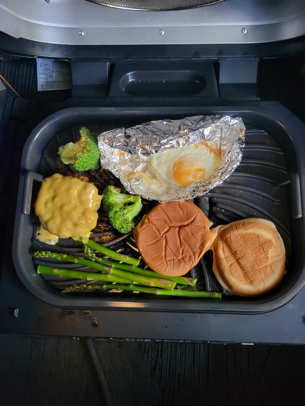 Ninja Foodi 5-in-1 Indoor Grill with Air Fry, Roast, Bake, and Dehydrate, Fits up to 3lb Roast, Smoke Control System, AG301 - Customer Photo 2