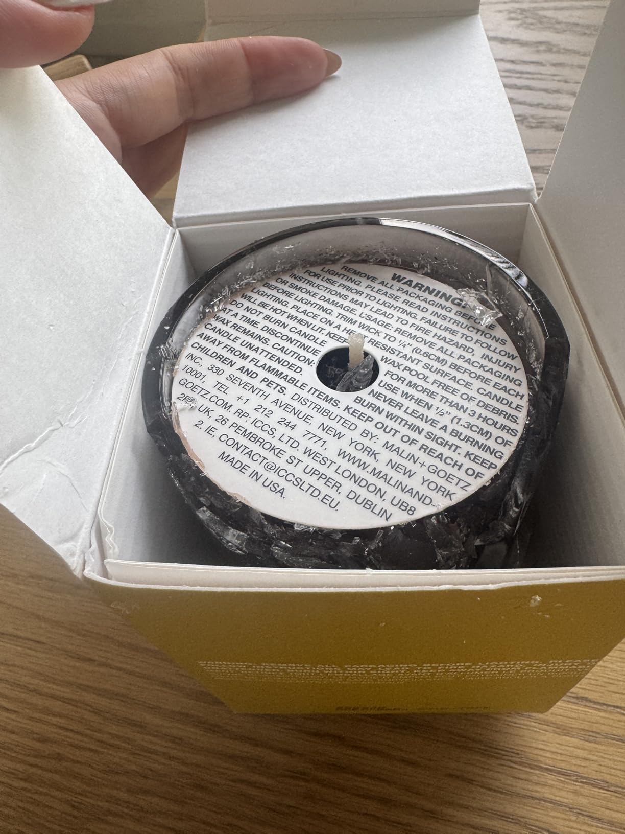MALIN+GOETZ 9oz Scented Candle | Hand-Poured Soy Wax with Unique Fragrance Blends | Clean-Burning, Vegan & Cruelty-Free | Bergamot, Sage, Otto, Tomato, Strawberry, Cannabis, Dark Rum & Leather - Customer Photo 5