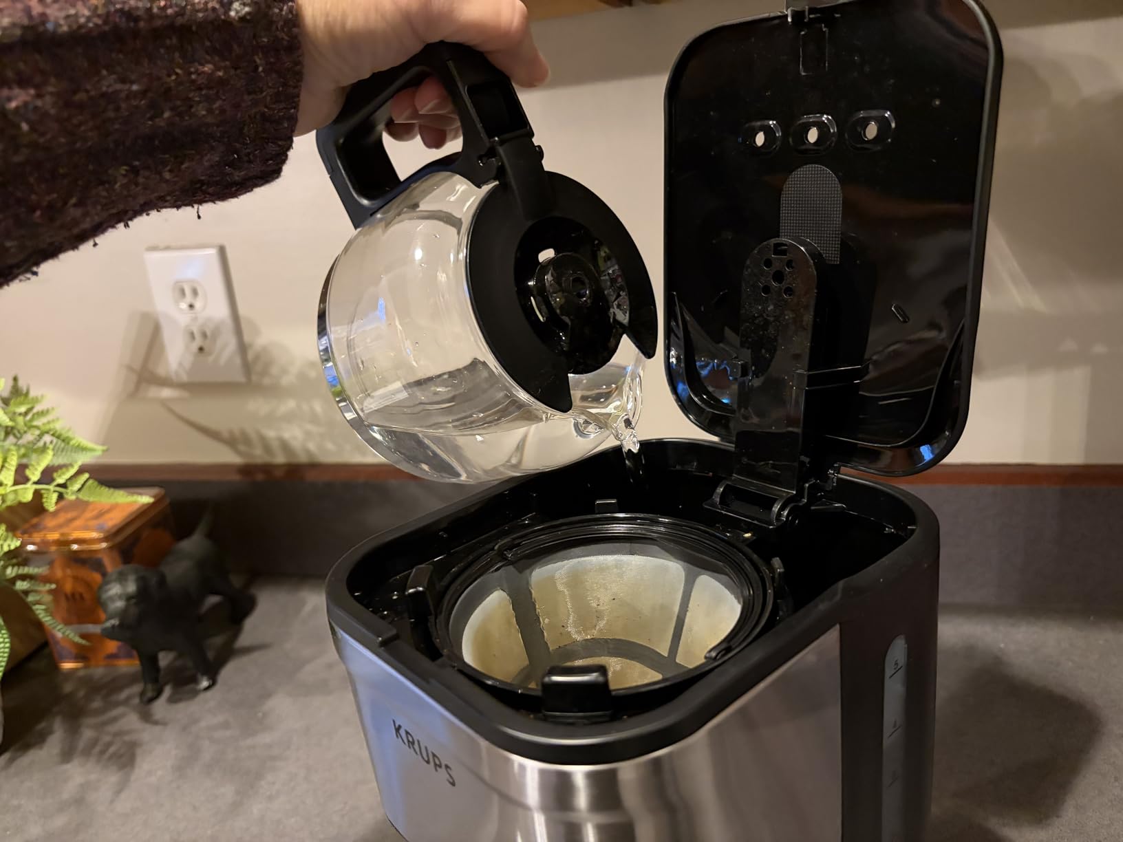 KRUPS Simply Brew Compact 5 Cup Coffee Maker: Stainless Steel Design, Pause & Brew, Keep Warm, Reusable Filter, Drip-Free Carafe - Customer Photo 4
