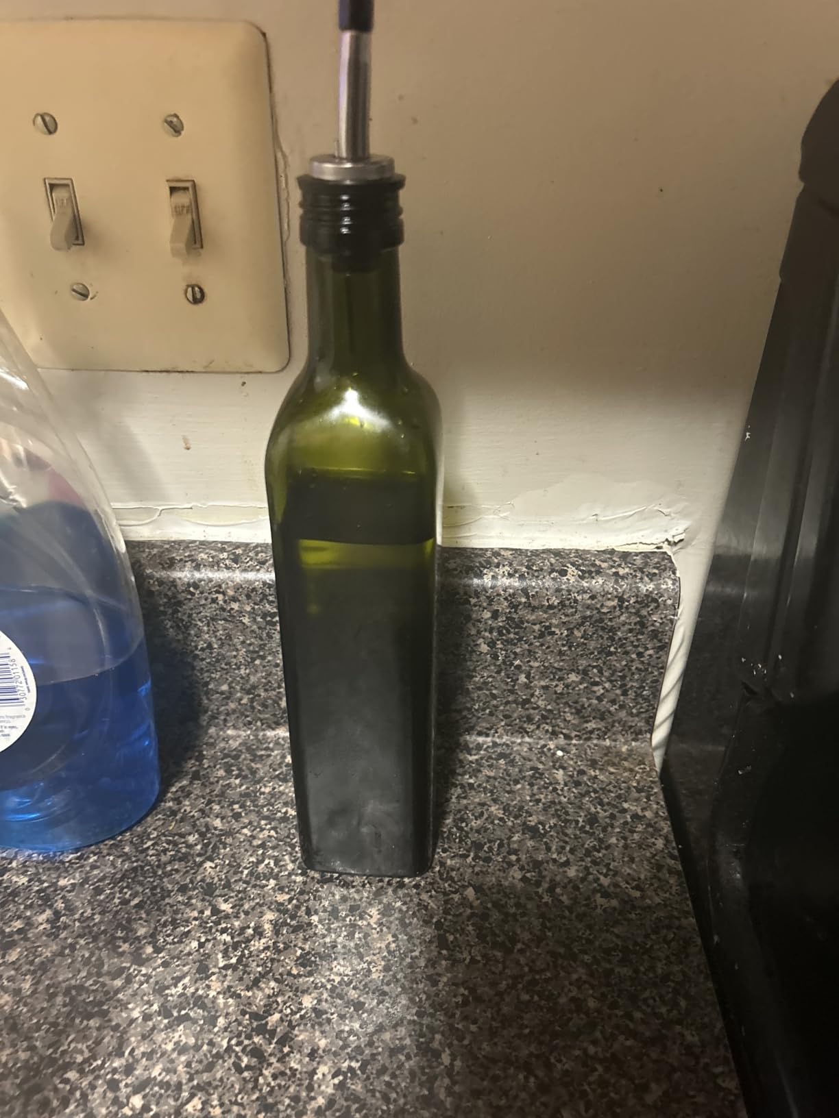 AOZITA 17oz Glass Olive Oil Bottle Dispenser - 500ml Green Oil and Vinegar Cruet with Pourers and Funnel - Olive Oil Carafe Decanter for Kitchen - Customer Photo 5