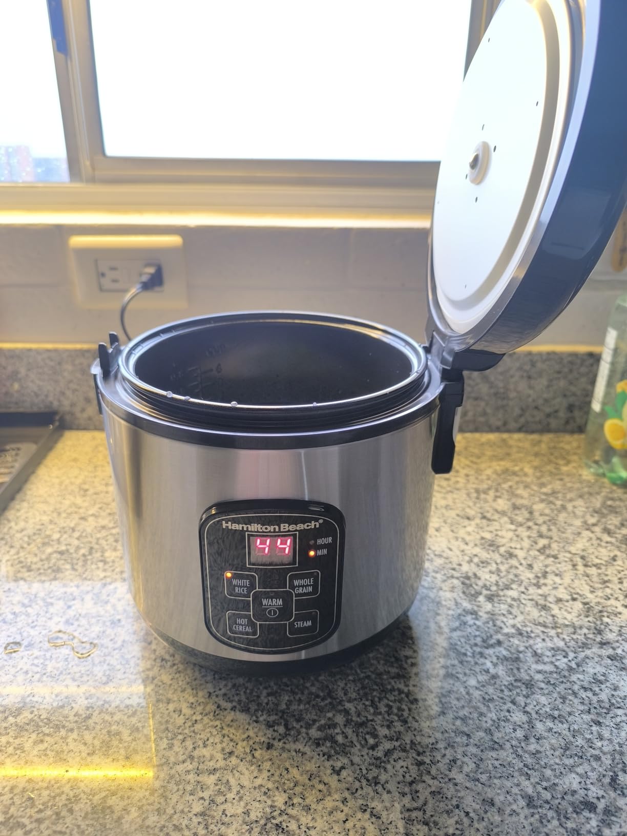 Hamilton Beach Digital Programmable Rice Cooker & Food Steamer, with Slow Hard-Boiled Egg Functions, Egg/Steam Tray, Small & Compact, 6 Cups Cooked (3 Uncooked), Stainless Steel (37524) - Customer Photo 3