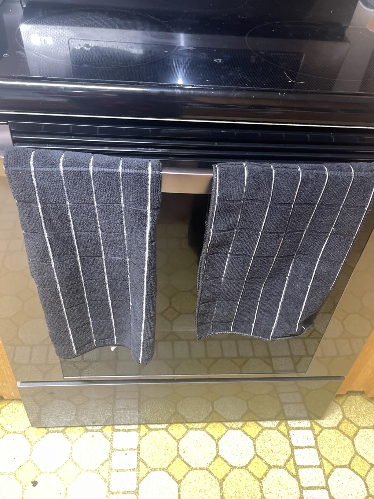 Microfiber Dish Towels - Soft, Super Absorbent and Lint Free Kitchen Towels - 8 Pack (Lattice Designed Gray Colors) - 26 x 18 Inch - Customer Photo 1