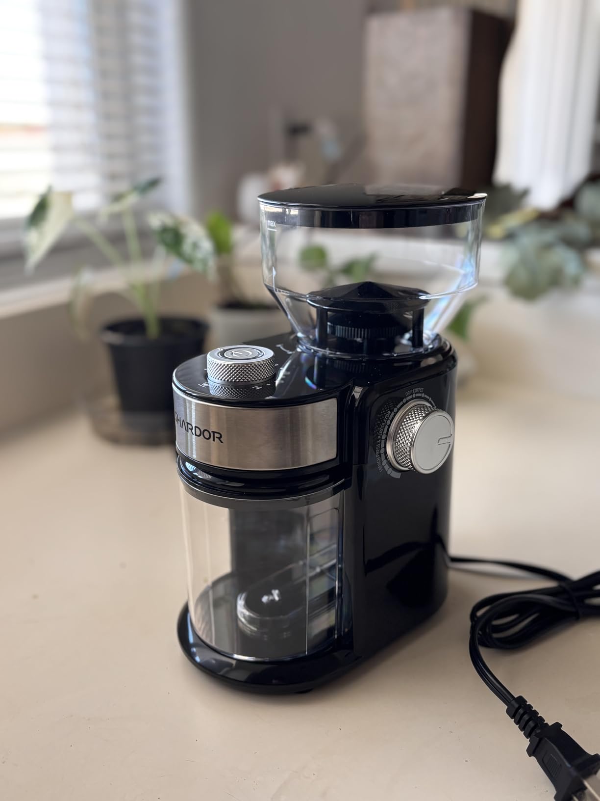 SHARDOR Electric Burr Coffee Grinder 2.0, Adjustable Burr Mill with 16 Precise Grind Setting for 2-14 Cup, Black - Customer Photo 0